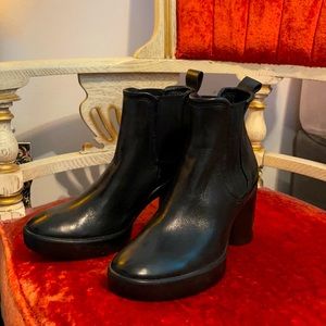 3 inch heel Ecco city bootie